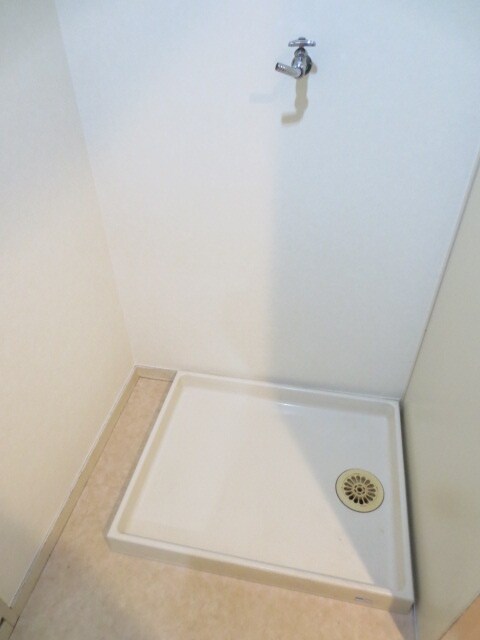 物件内観写真10　(洗濯機置場)