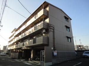 メゾン丸万外観写真