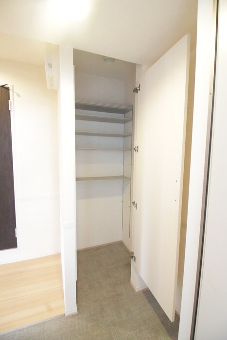 物件内観写真8　(靴箱)