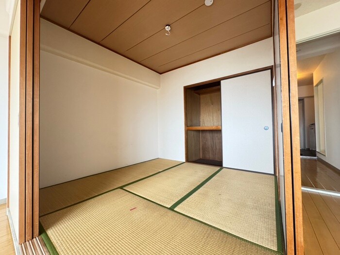 物件内観写真9　(居室)