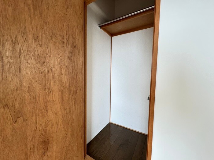 物件内観写真12　(収納)
