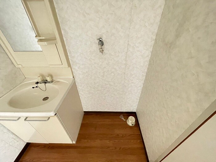 物件内観写真13　(洗濯機置場)