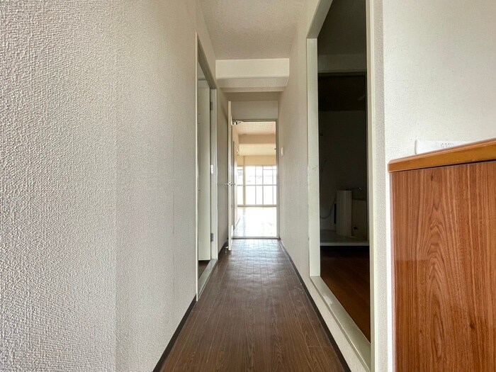 物件内観写真19　(廊下)