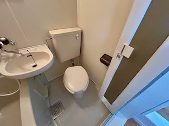 物件内観写真13　(トイレ)