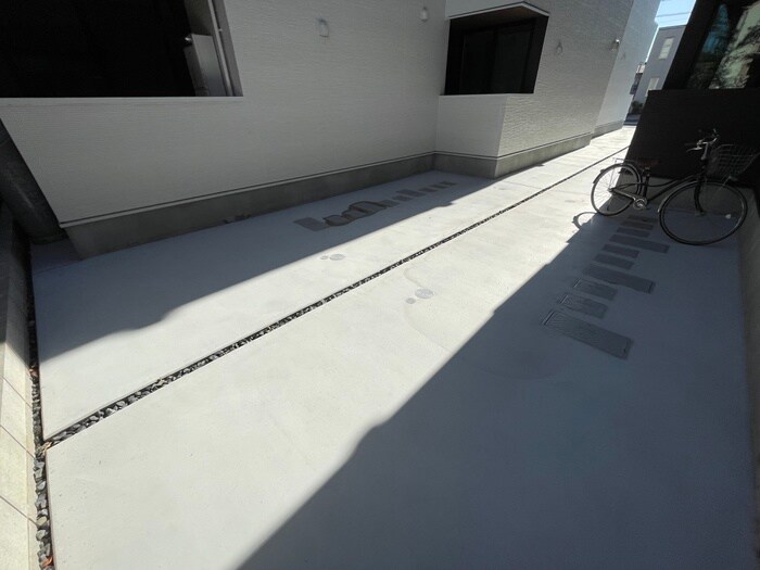 物件外観写真5　(駐輪場)