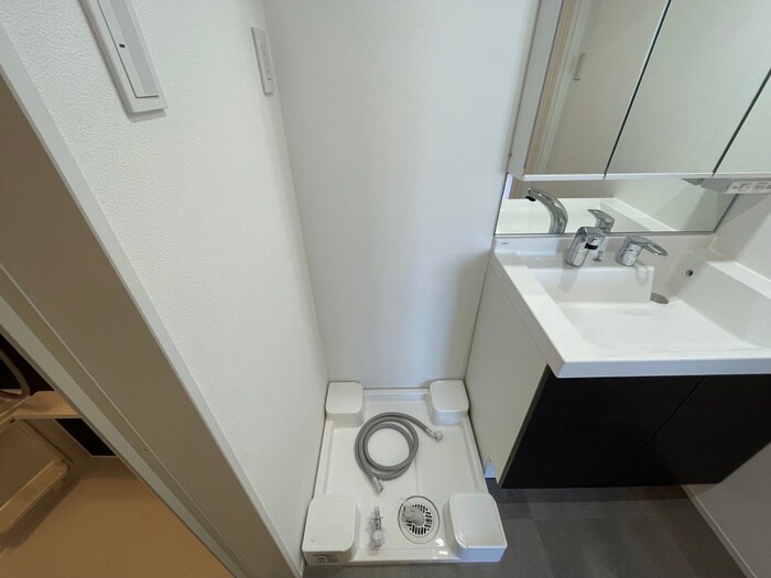 物件内観写真12　(洗濯機置場)