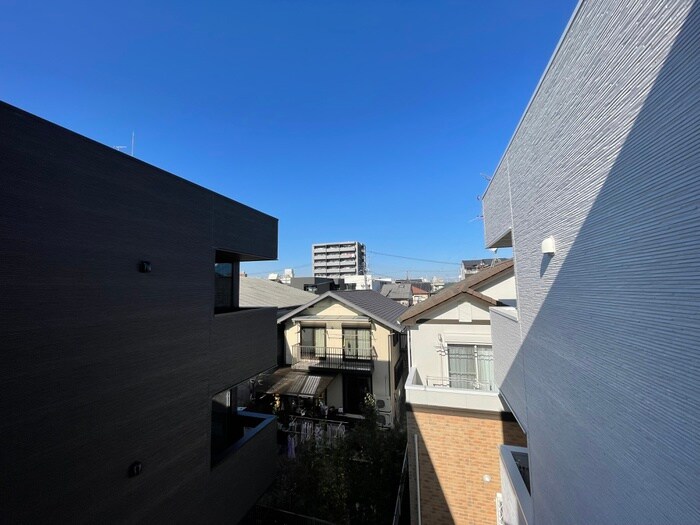 物件内観写真17　(室内からの展望)