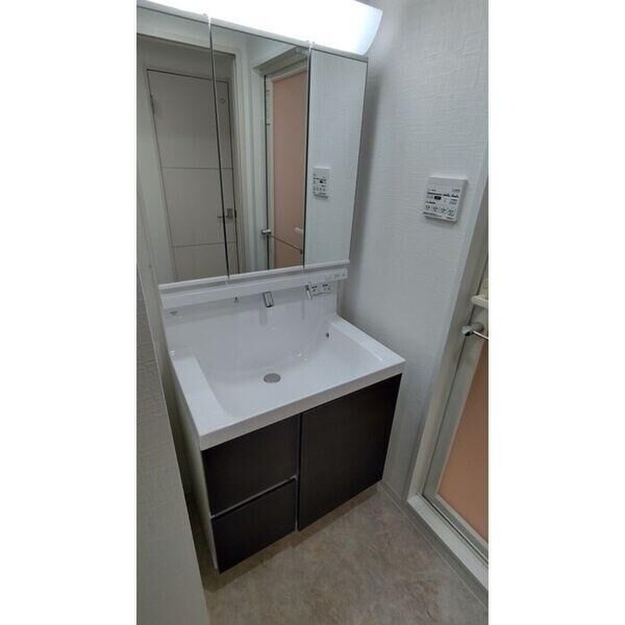 物件内観写真10　(洗面)