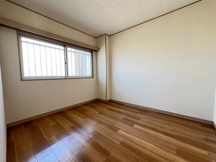 物件内観写真9　(居室)