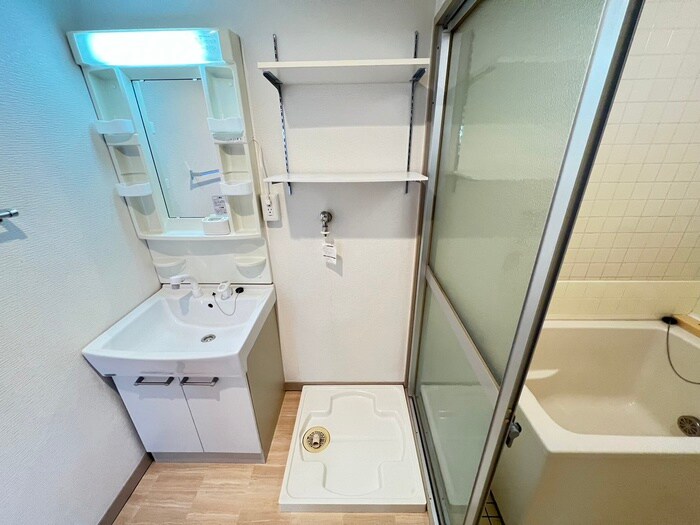 物件内観写真14　(洗濯機置場)