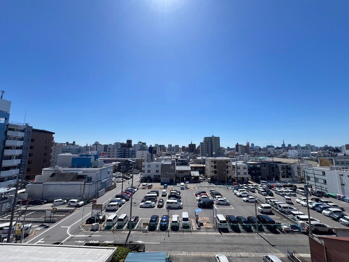 物件内観写真16　(室内からの展望)