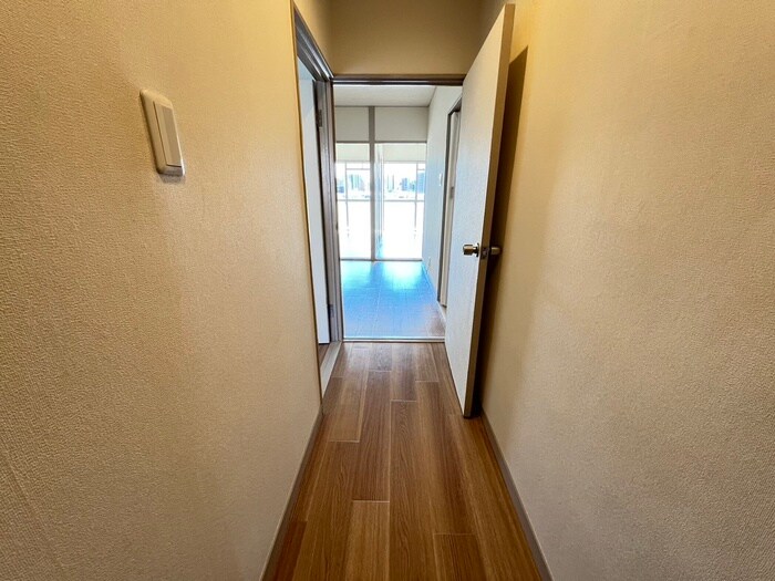 物件内観写真20　(廊下)