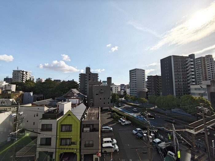 物件内観写真22　(室内からの展望)