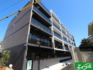 郷前町２丁目マンション外観写真