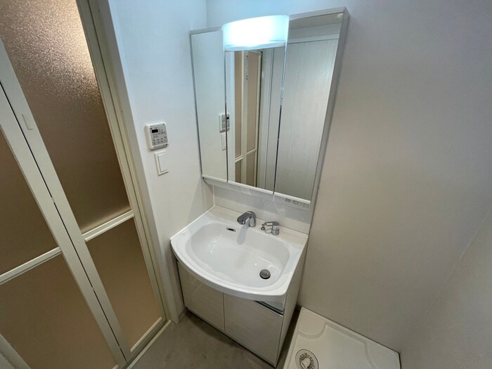 物件内観写真11　(洗面)