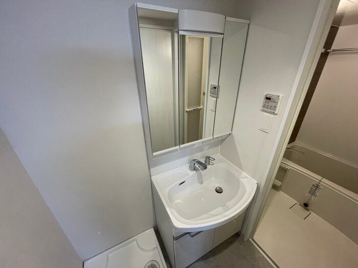 物件内観写真12　(洗面)