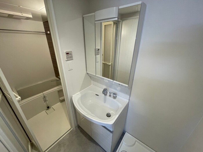 物件内観写真12　(洗面)