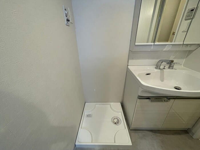 物件内観写真13　(洗濯機置場)