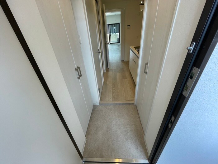 物件内観写真14　(玄関)