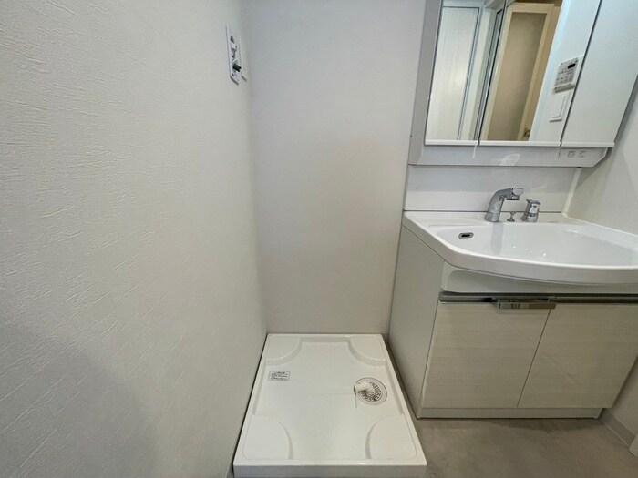 物件内観写真14　(洗濯機置場)