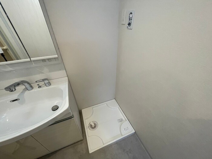 物件内観写真14　(洗濯機置場)