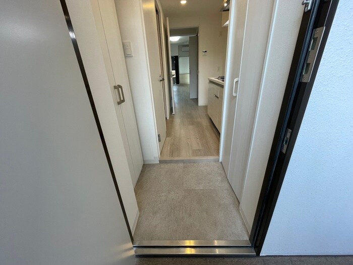 物件内観写真15　(玄関)