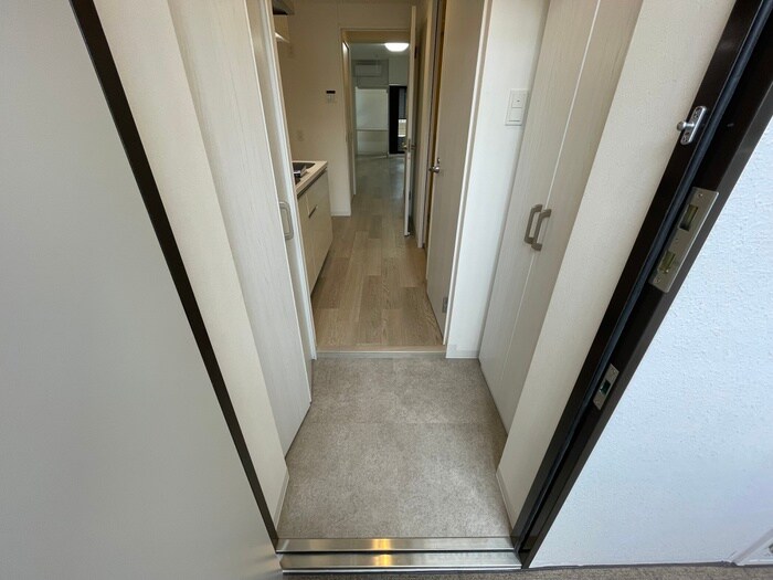 物件内観写真15　(玄関)