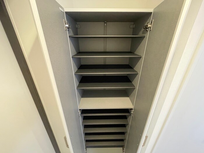 物件内観写真16　(靴箱)