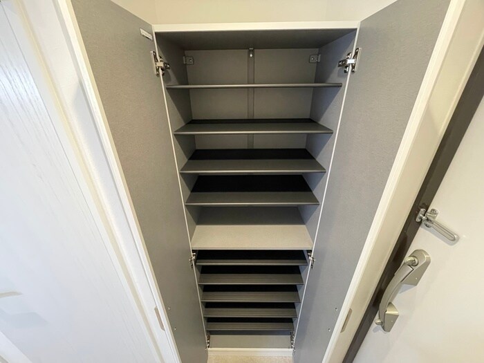 物件内観写真16　(靴箱)