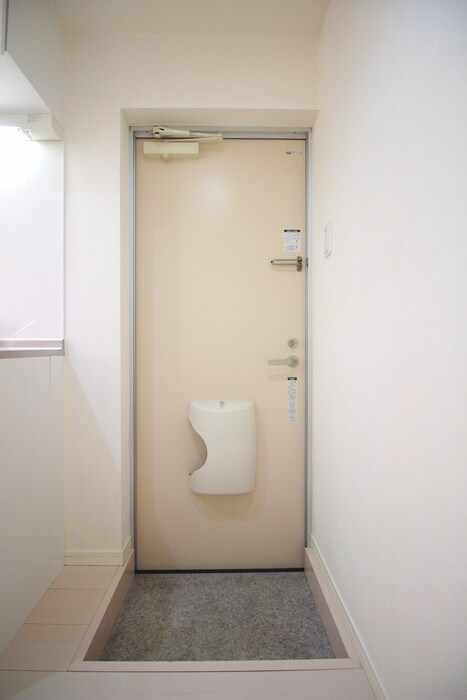 物件内観写真15　(玄関)