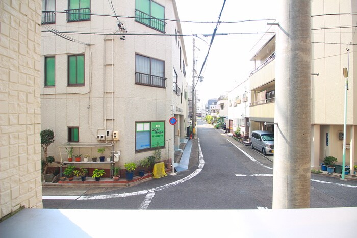 物件内観写真16　(室内からの展望)