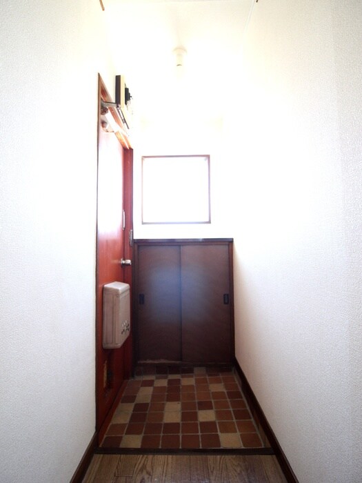 物件内観写真19　(玄関)