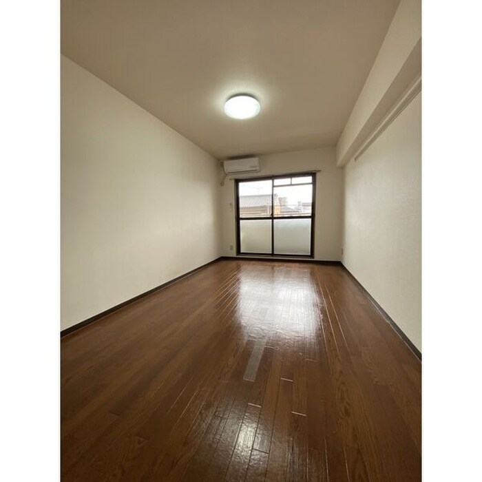 物件内観写真6　(居室)