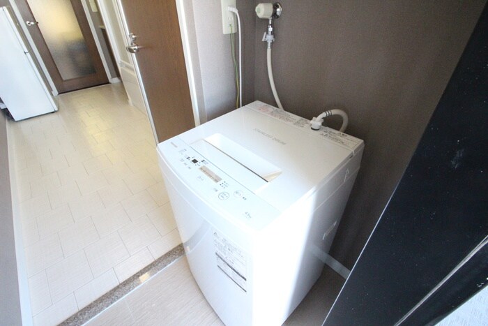 物件内観写真11　(洗濯機置場)