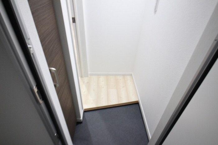 物件内観写真7　(玄関)