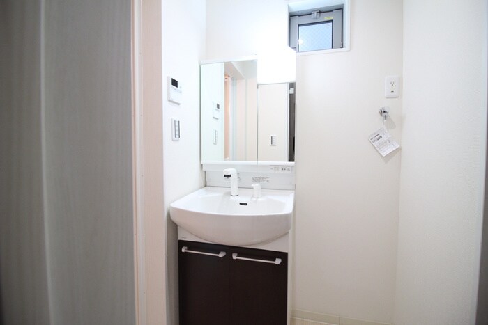 物件内観写真12　(洗面)