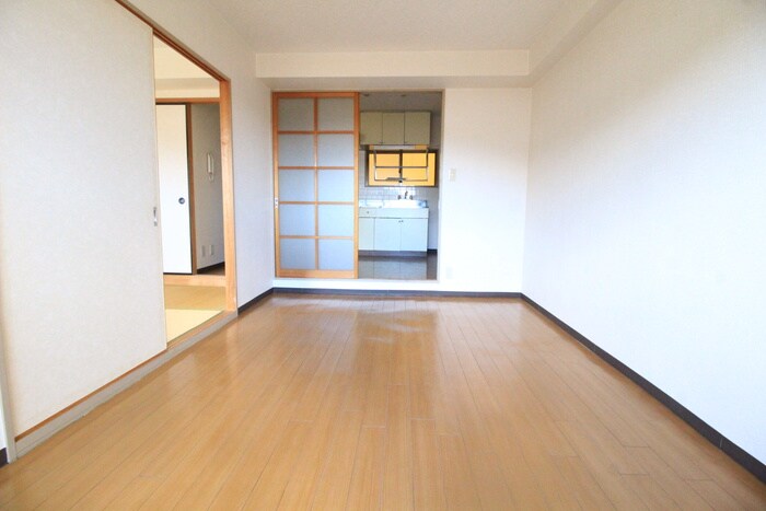 物件内観写真11　(居室)