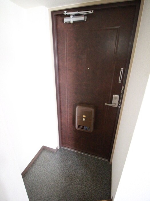 物件内観写真19　(玄関)