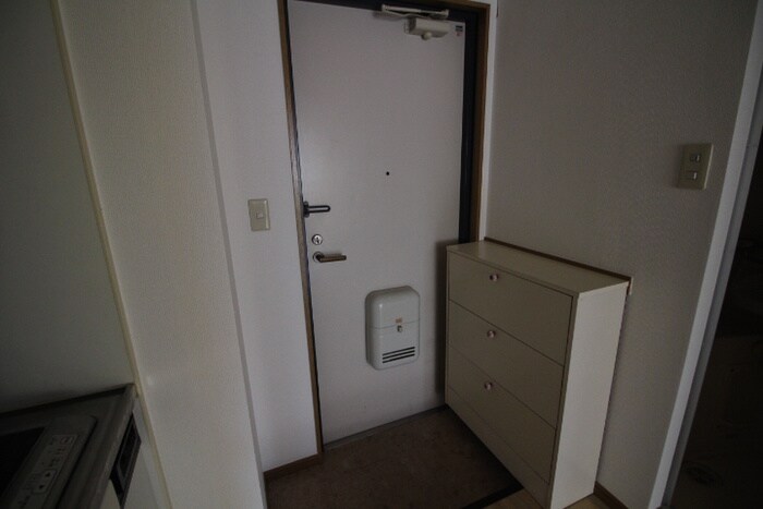 物件内観写真15　(玄関)