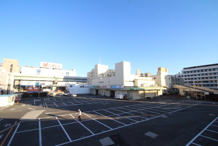 物件内観写真21　(室内からの展望)