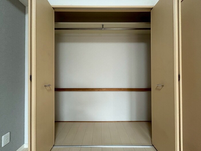 物件内観写真12　(収納)