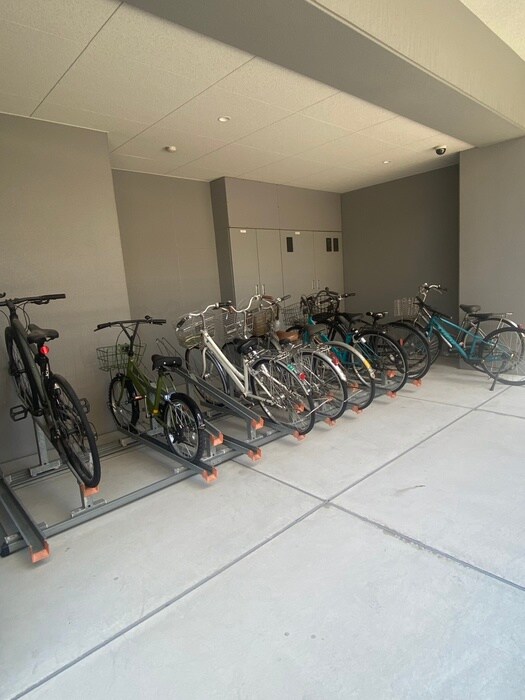 物件外観写真3　(駐輪場)