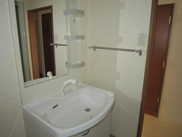 物件内観写真9　(洗面)