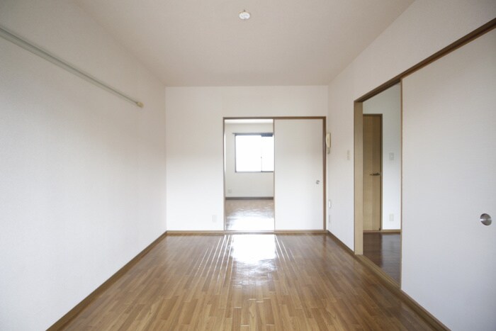 物件内観写真5　(居室)