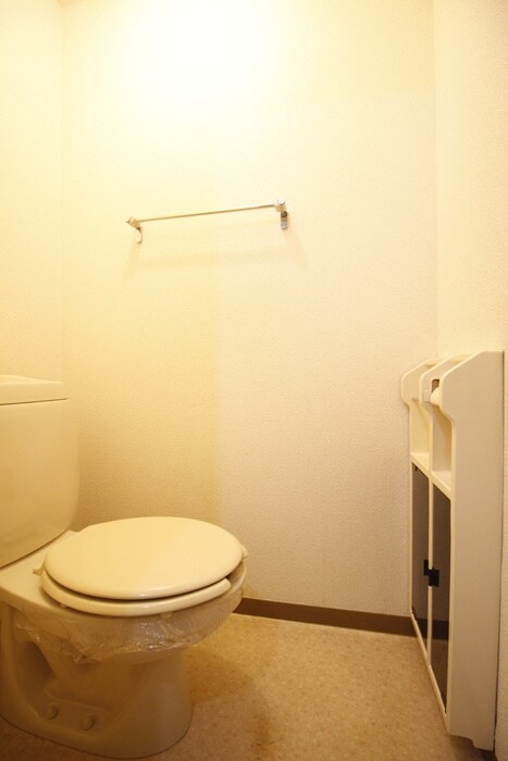 物件内観写真8　(トイレ)