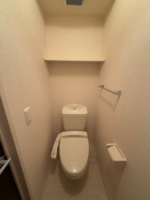 物件内観写真9　(トイレ)