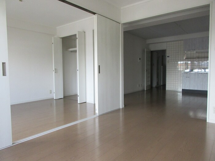 物件内観写真8　(内観写真)