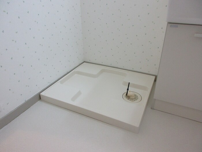 物件内観写真14　(洗濯機置場)