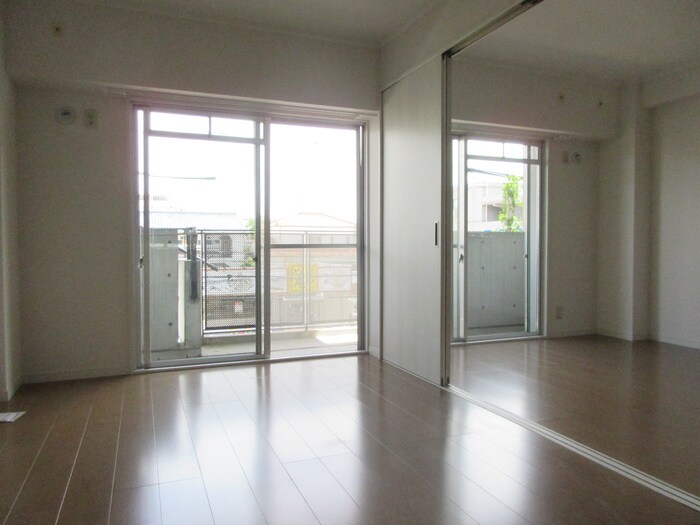 物件内観写真17　(居室)