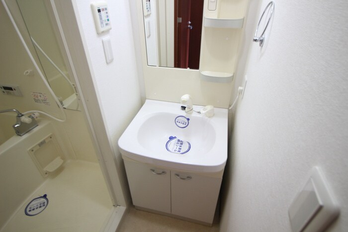 物件内観写真11　(洗面)